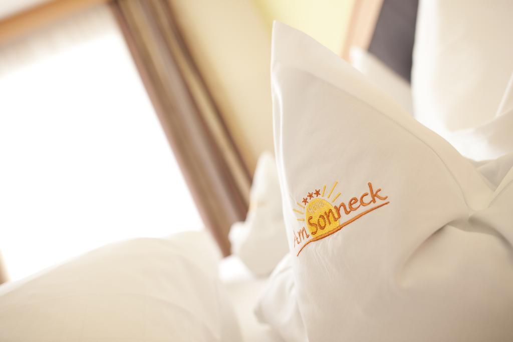 Hotel Am Sonneck Lagundo Exterior foto